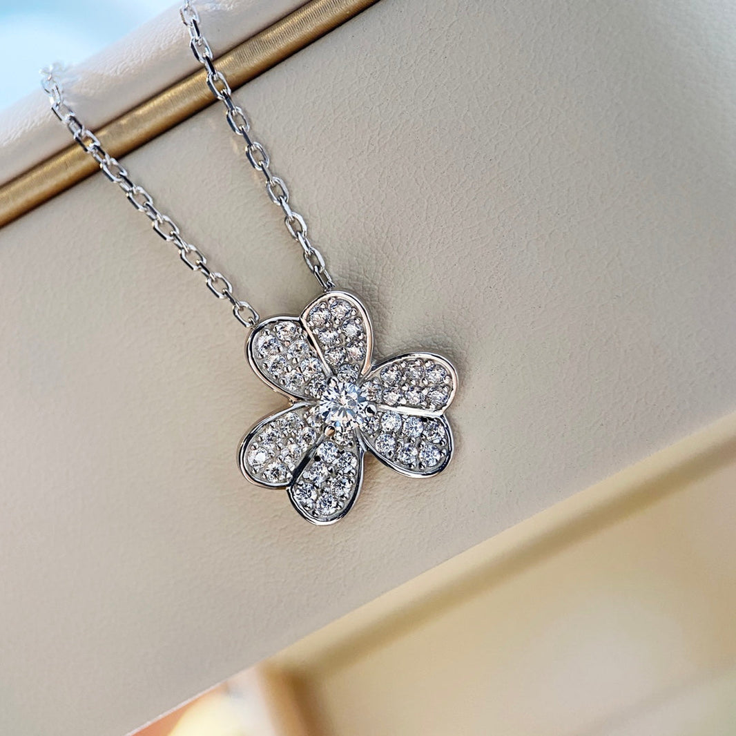 [Amore Jewelry]CLOVER DIAMOND NECKLACE SILVER
