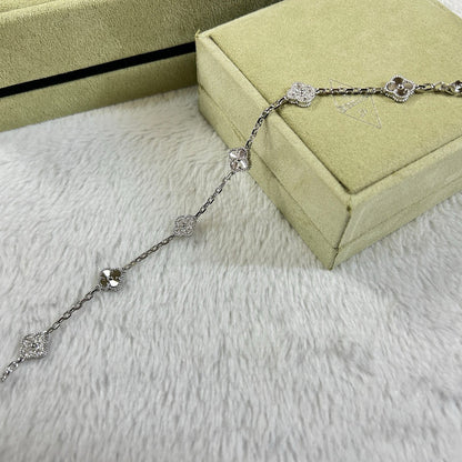 [Opulent Aurora]CLOVER 6 MOTIF DIAMOND LASER BRACELET