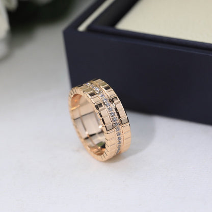 [Opulent Aurora]ICE CUBE RING WITH DIAMONDS