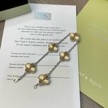 [Opulent Aurora]CLOVER  5 MOTIFS  CHRISTMAS LIMITED EDITION BRACELET