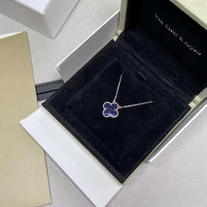 [Opulent Aurora]CLOVER 15MM PIETERSITE NECKLACE SILVER